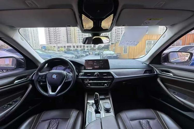 Used BMW 5 Series 2019 530Li Leading Model M Sport Package Interior 2