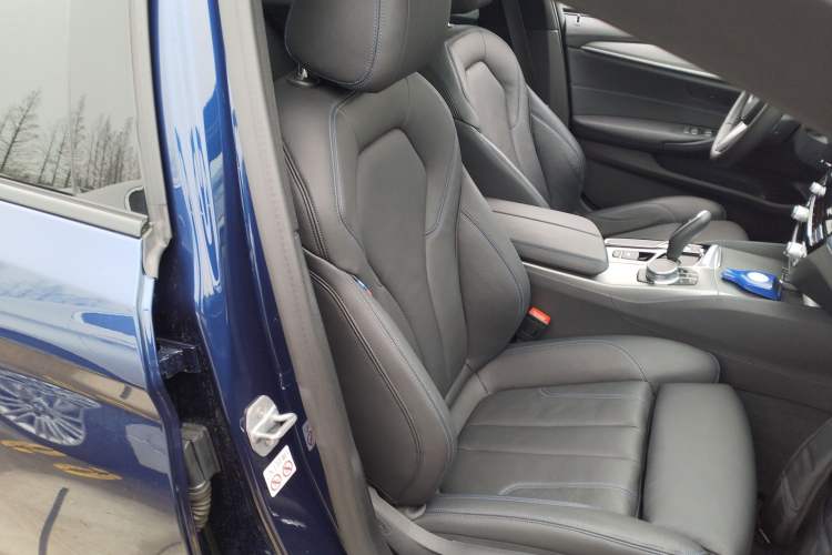 Used BMW 5 Series 2019 Restyled 525i M Sport Package Right Front Seat