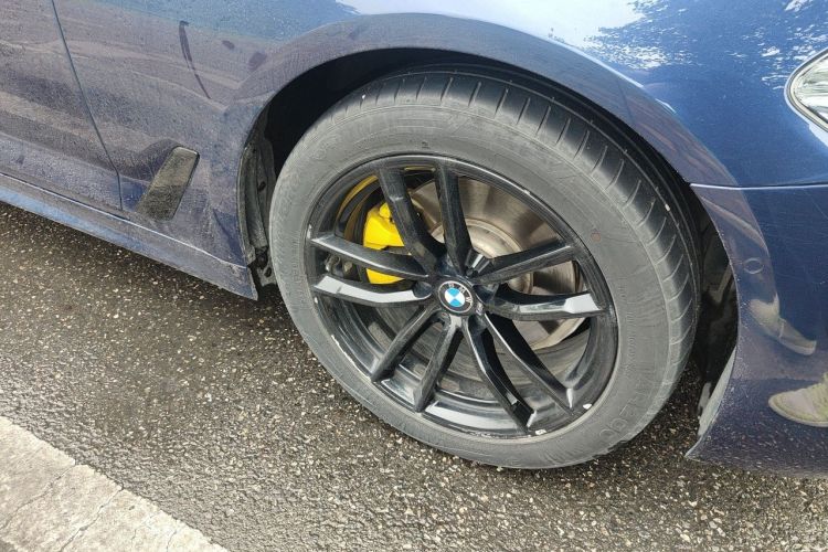 Used BMW 5 Series 2019 525i M Sport Package Right Front Wheel Hub