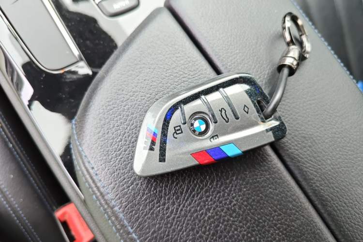Used BMW 5 Series 2019 Facelifted 530i M Sport Package Vehicle Key