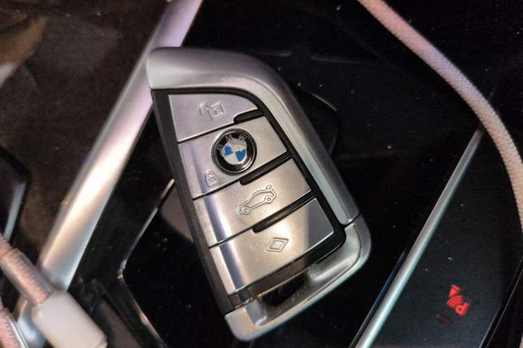 Used BMW 5 Series 2019 Restyled 525Li M Sport Package Vehicle Key