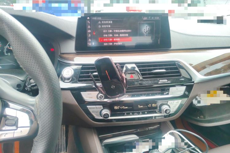 Used BMW 5 Series 2019 525Li Luxury Package Audio And AC Panel