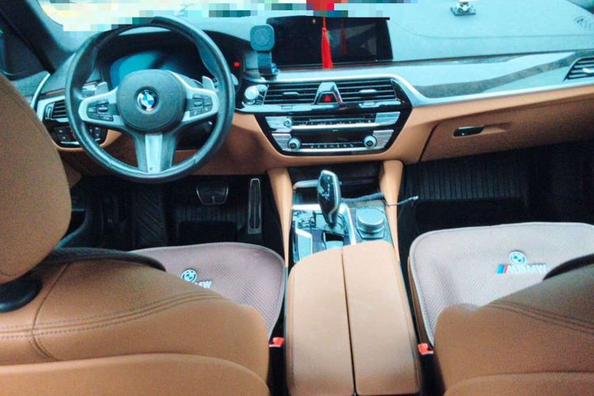 Used BMW 5 Series 2019 530Li Leading Model M Sport Package Center Console