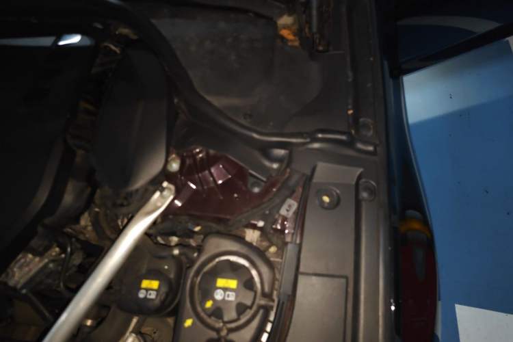 Used BMW 5 Series 2019 525Li M Sport Package Engine Bay Left