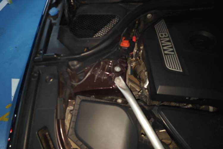 Used BMW 5 Series 2019 525Li M Sport Package Engine Bay Right