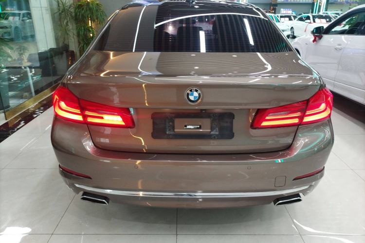 Used BMW 5 Series 2019 Facelifted 525Li Luxury Package Exterior 5
