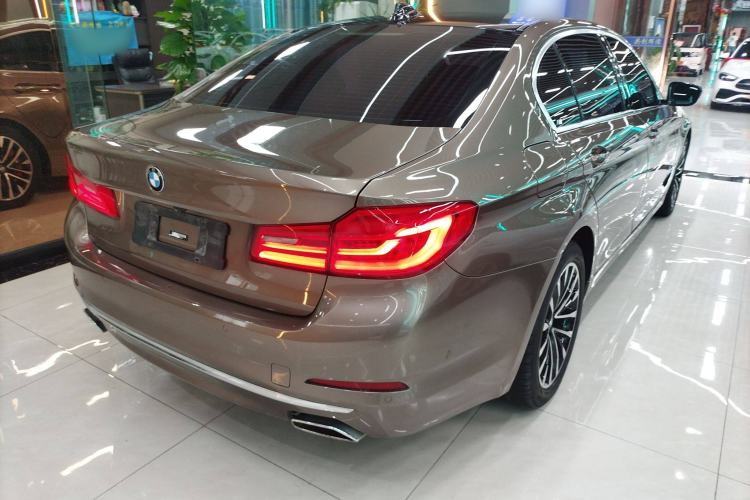 Used BMW 5 Series 2019 Facelifted 525Li Luxury Package Exterior 6
