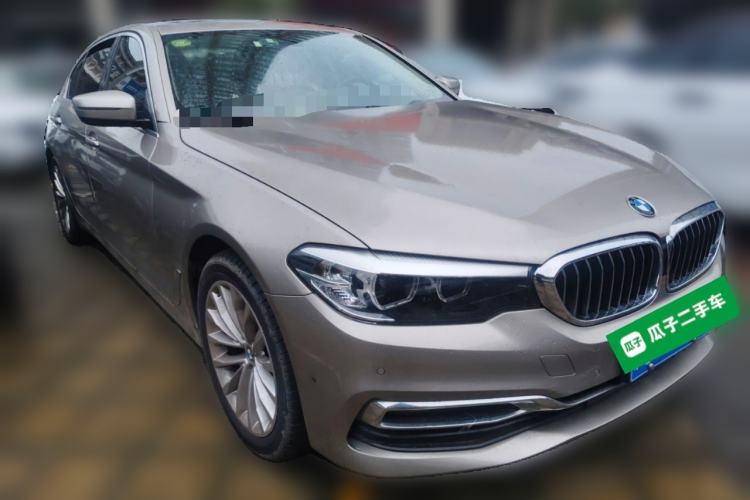 Used BMW 5 Series 2019 525Li Luxury Package Front Right 45 Deg