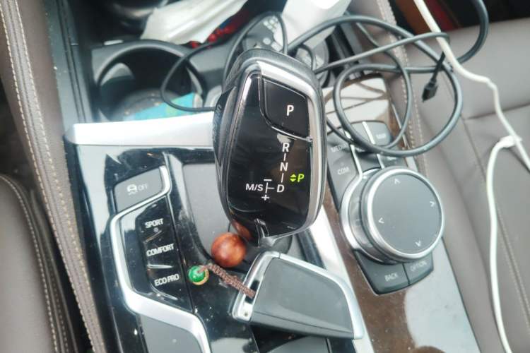 Used BMW 5 Series 2019 525Li Luxury Package Gear Lever