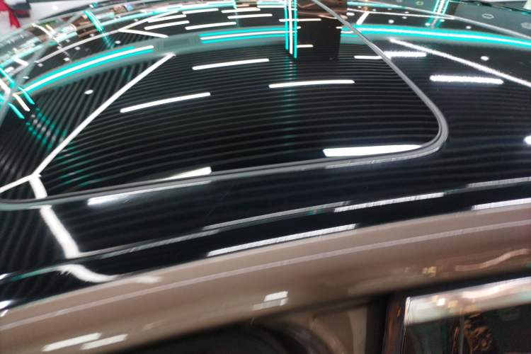 Used BMW 5 Series 2019 Facelifted 525Li Luxury Package Roof