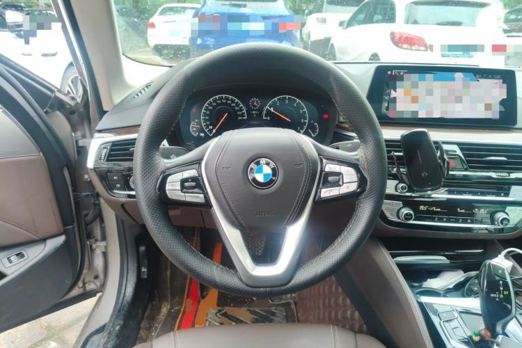 Used BMW 5 Series 2019 525Li Luxury Package Steering Wheel