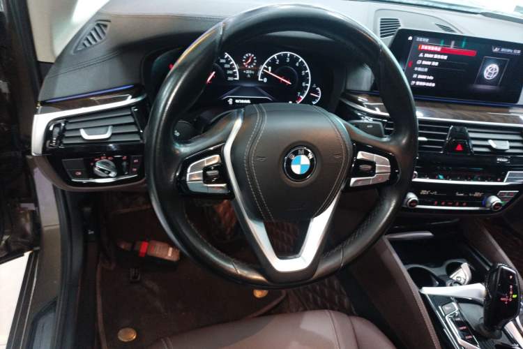 Used BMW 5 Series 2019 Facelifted 525Li Luxury Package Steering Wheel