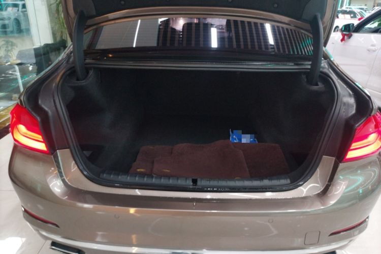 Used BMW 5 Series 2019 Facelifted 525Li Luxury Package Trunk