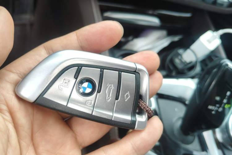 Used BMW 5 Series 2019 525Li Luxury Package Vehicle Key