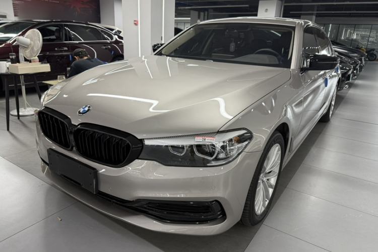 Used BMW 5 Series 2019 530Li Leading Model Luxury Package Guazi used car, China used car export, Used car for sale, Used  cars, Cheapest cars for sale