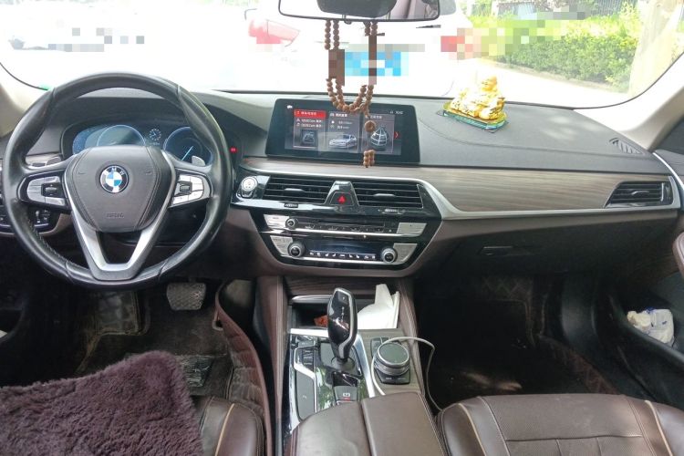 Used BMW 5 Series 2019 Updated 530Li xDrive Luxury Package Center Console