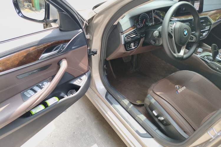 Used BMW 5 Series 2019 525Li Luxury Package Driver Seat