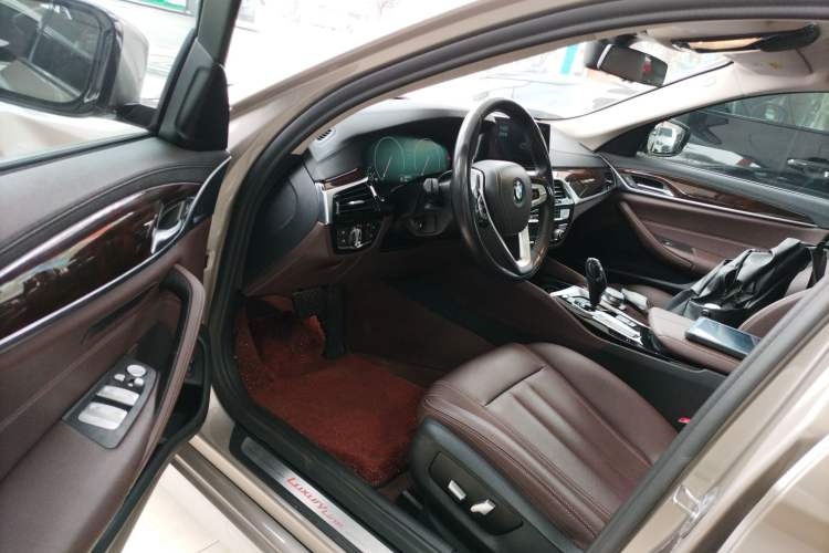 Used BMW 5 Series 2019 525Li Luxury Package Driver Seat