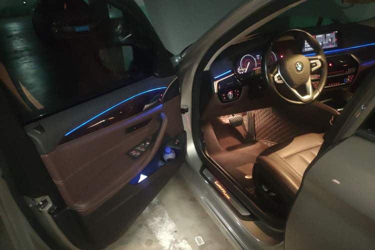 Used BMW 5 Series 2019 525Li Luxury Package Driver Seat