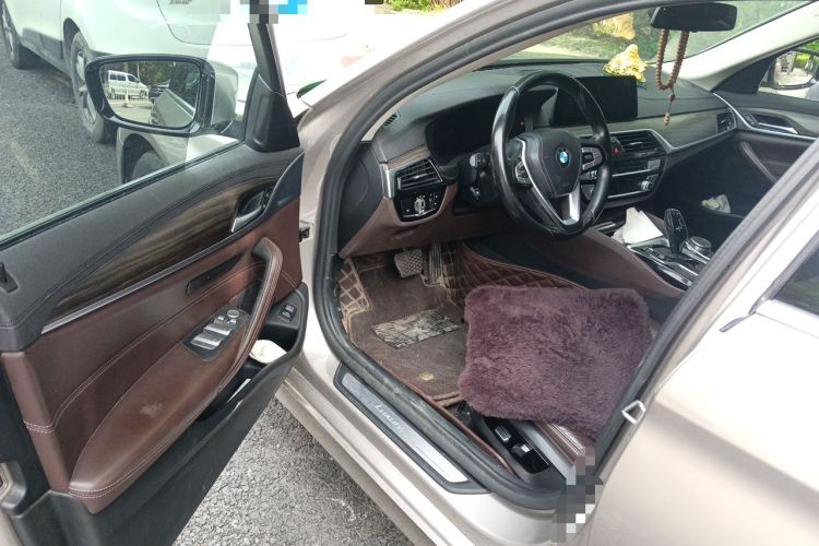 Used BMW 5 Series 2019 Updated 530Li xDrive Luxury Package Driver Seat
