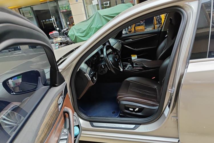 Used BMW 5 Series 2019 530Li Leading Model Luxury Package Driver Seat