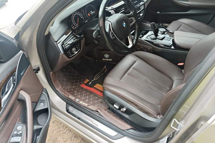 Used BMW 5 Series 2019 525Li Luxury Package Driver Seat