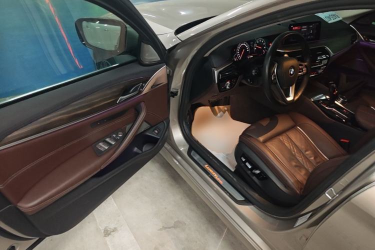 Used BMW 5 Series 2019 Revised 540Li Executive Edition Driver Seat