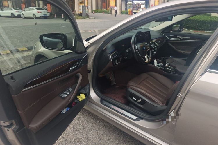 Used BMW 5 Series 2019 Facelifted 525Li Luxury Package Driver Seat