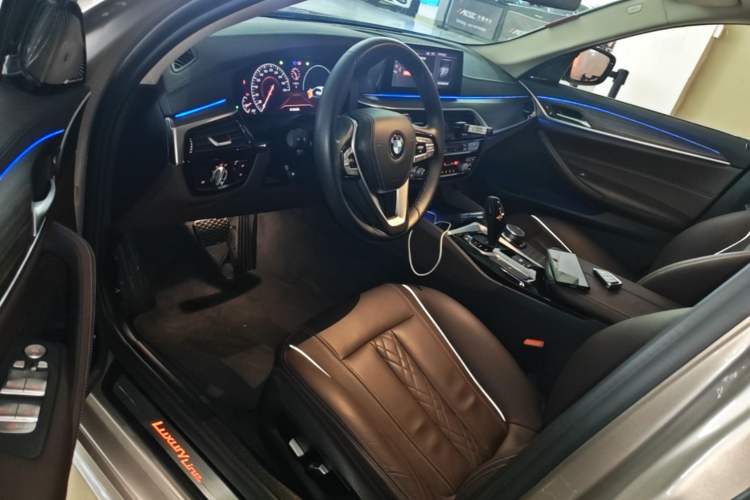Used BMW 5 Series 2019 Facelifted 530Li Leading Edition Luxury Package Driver Seat