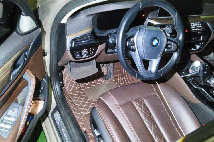 Used BMW 5 Series 2019 530Li Leading Model Luxury Package Driver Seat