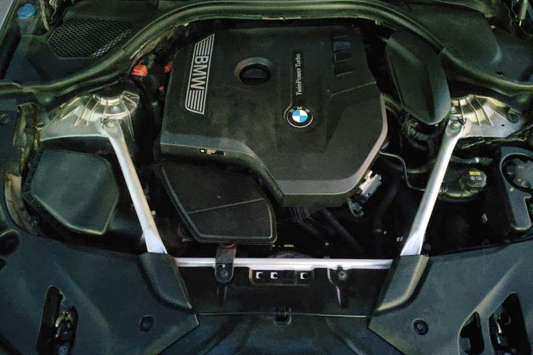 Used BMW 5 Series 2019 525Li Luxury Package Engine Bay
