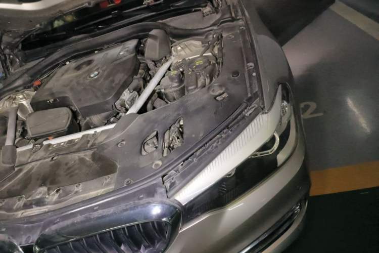 Used BMW 5 Series 2019 525Li Luxury Package Engine Bay Left