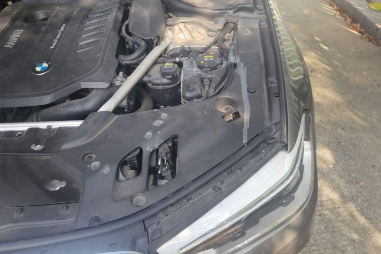 Used BMW 5 Series 2019 540Li Executive Edition Engine Bay Left