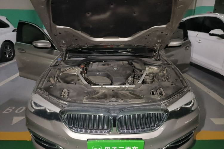 Used BMW 5 Series 2019 525Li Luxury Package Engine Bay