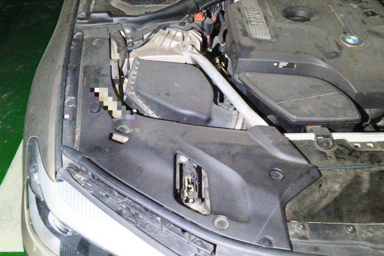 Used BMW 5 Series 2019 530Li Leading Model Luxury Package Engine Bay Right