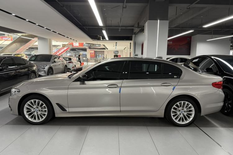 Used BMW 5 Series 2019 530Li Leading Model Luxury Package Exterior 2