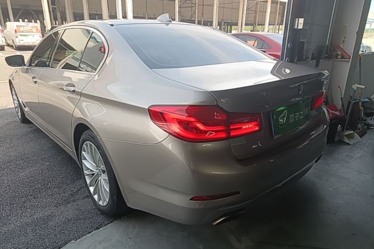 Used BMW 5 Series 2019 525Li Luxury Package Exterior 2
