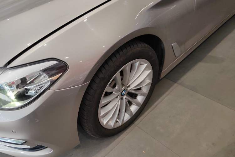 Used BMW 5 Series 2019 530Li Leading Model Luxury Package Exterior 7