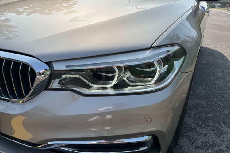 Used BMW 5 Series 2019 Facelifted 530Li Luxury Edition Premium Package Exterior 8