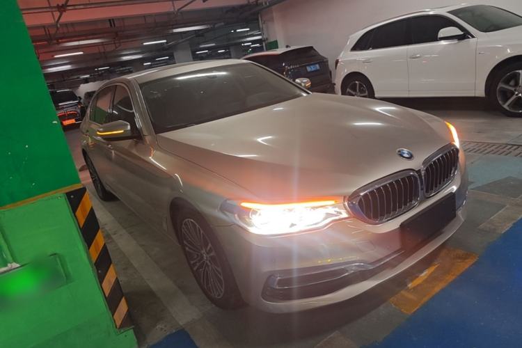 Used BMW 5 Series 2019 Revised 540Li Executive Edition Front Right 45 Deg