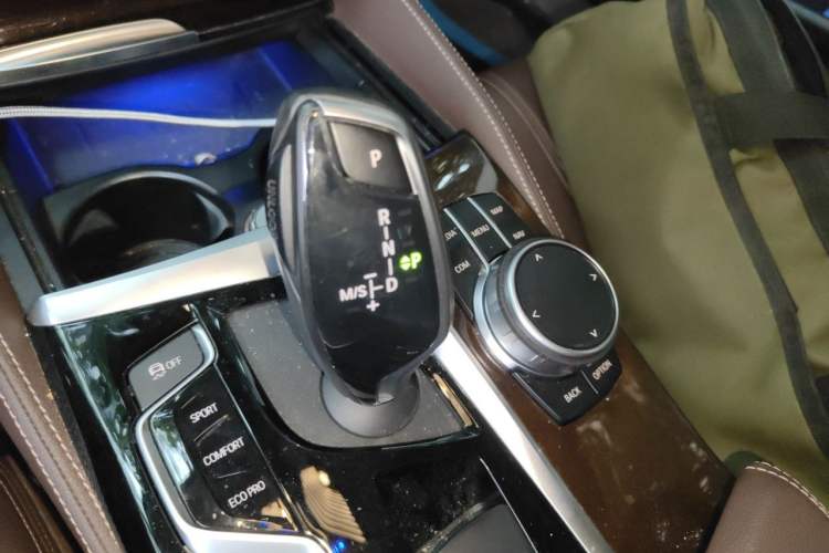 Used BMW 5 Series 2019 Facelifted 525Li Luxury Package Gear Lever
