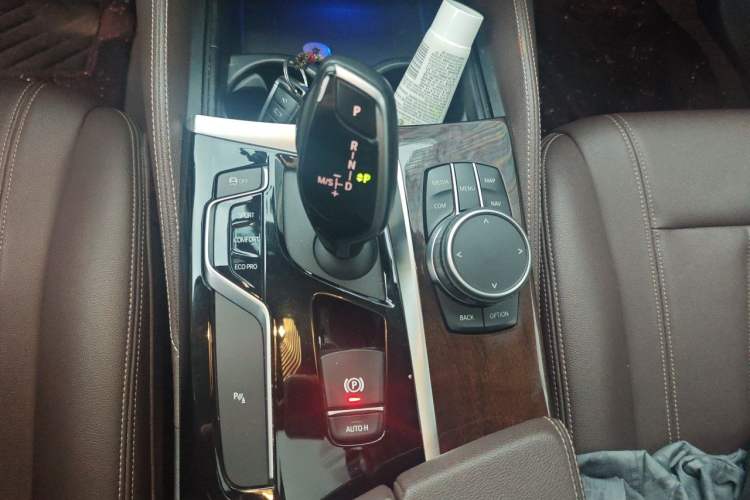 Used BMW 5 Series 2019 Facelifted 525Li Luxury Package Gear Lever