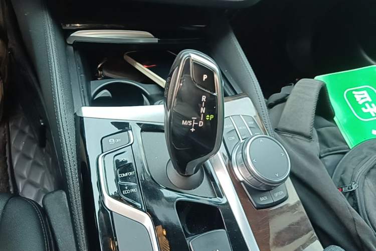 Used BMW 5 Series 2019 525Li Luxury Package Gear Lever