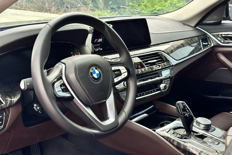 Used BMW 5 Series 2019 Facelifted 530Li Leading Edition Luxury Package Interior 1
