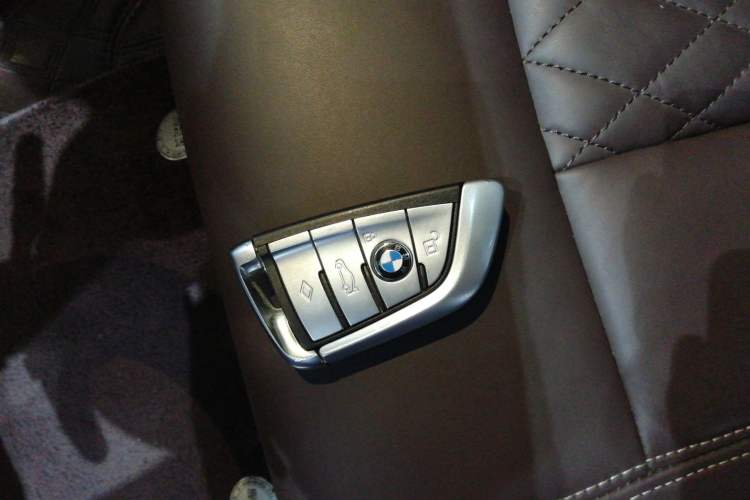 Used BMW 5 Series 2019 Facelifted 530Li Leading Edition Luxury Package Interior 1
