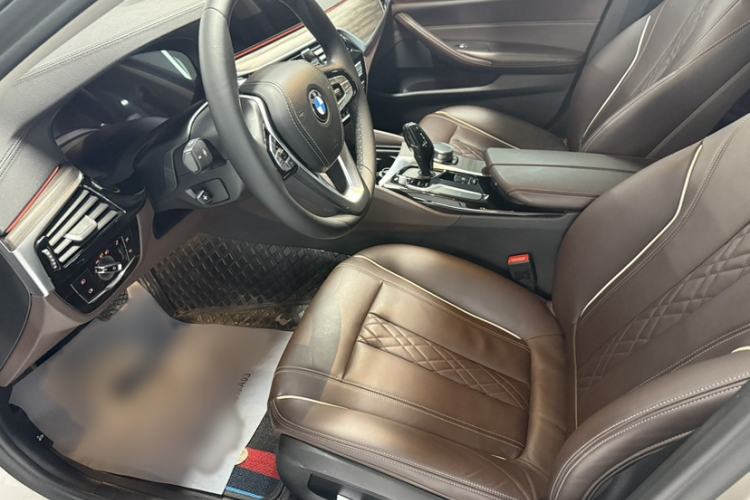 Used BMW 5 Series 2019 530Li Leading Model Luxury Package Interior 3