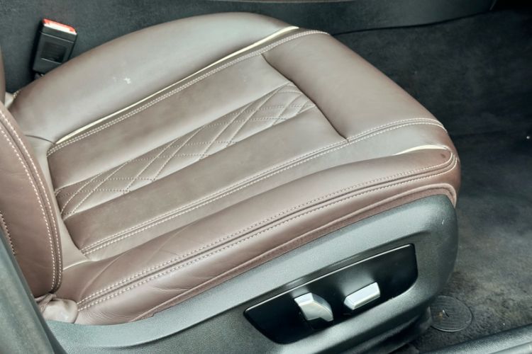 Used BMW 5 Series 2019 Facelifted 530Li Leading Edition Luxury Package Interior 3