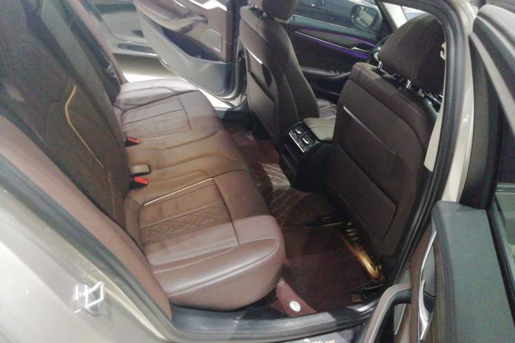 Used BMW 5 Series 2019 Facelifted 530Li Leading Edition Luxury Package Interior 4