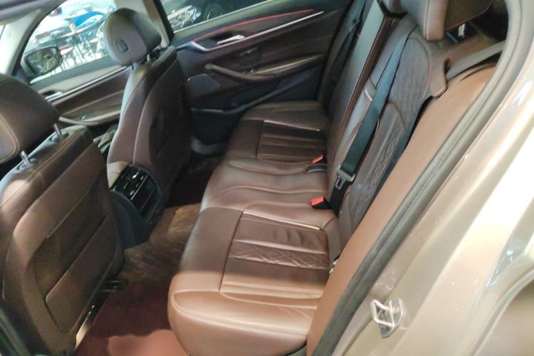 Used BMW 5 Series 2019 530Li Leading Model Luxury Package Interior 4
