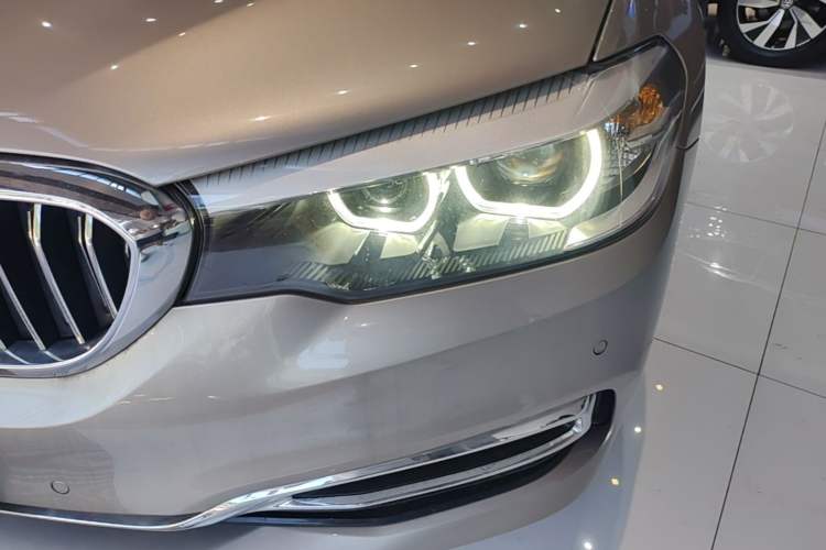 Used BMW 5 Series 2019 Facelifted 525Li Luxury Package Left Front Headlight